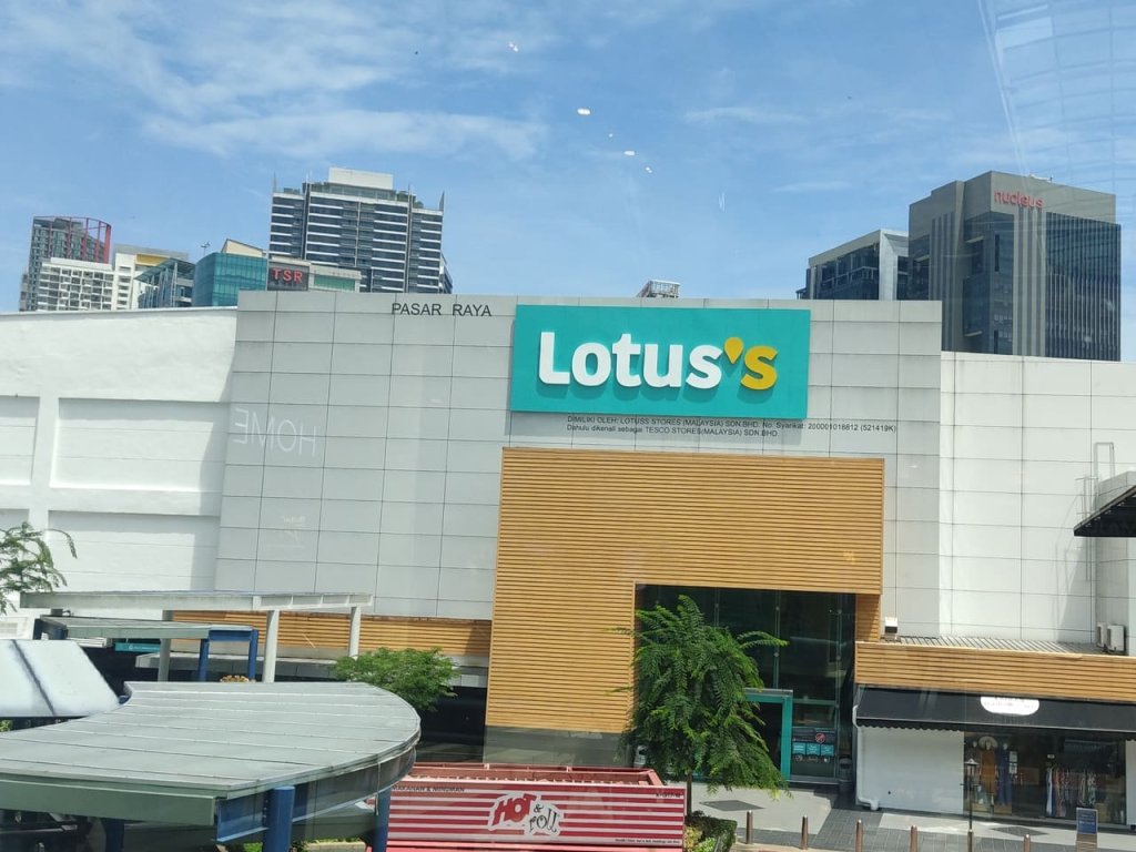 lotus as example of hypermarket under malaysian wrt license